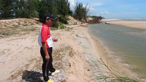 Bờ biển Bà Rịa - Vũng Tàu bị “nuốt” dần