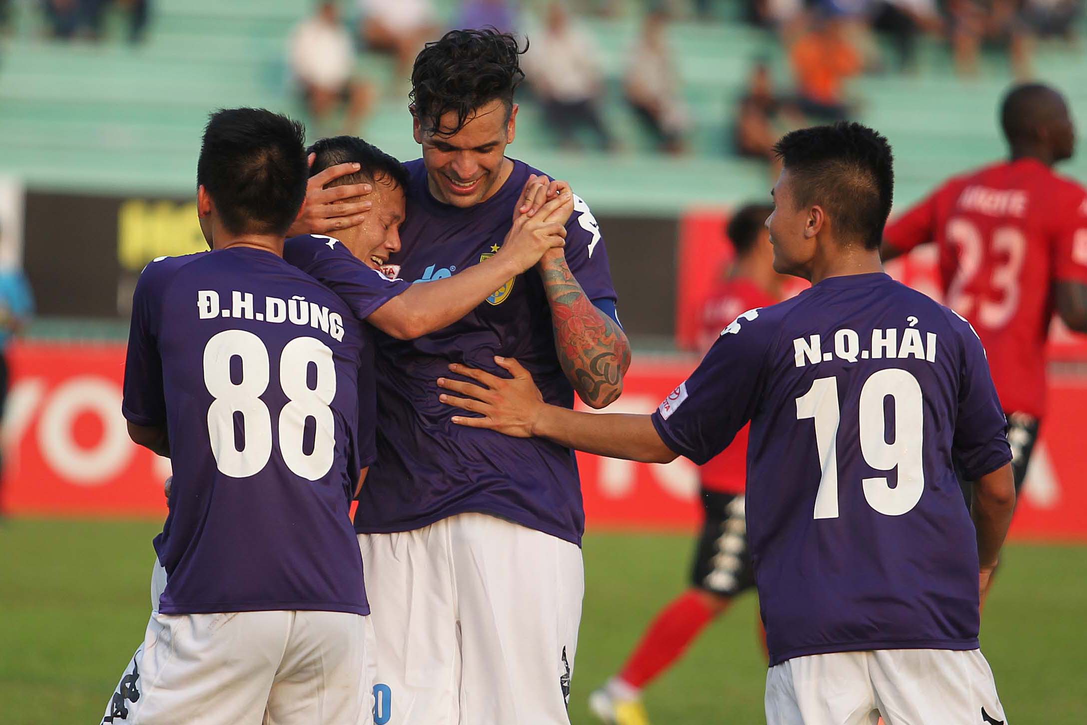 Hà Nội T&T lần đầu thắng trận ở V-League 2016