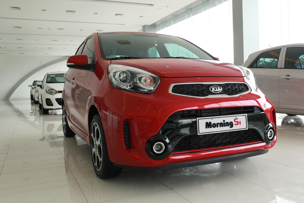 Kia Morning và Mazda2 đồng loạt giảm giá