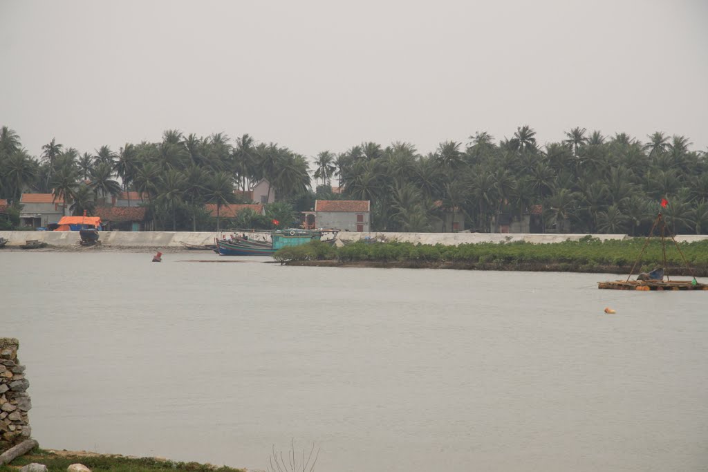 Dùng thau bơi qua sông, nam sinh lớp 4 đuối nước thương tâm