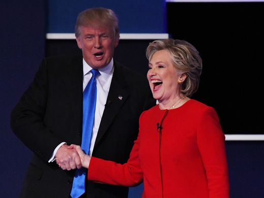 Ông Trump "thua" bà Clinton vì điều bí mật không nói?