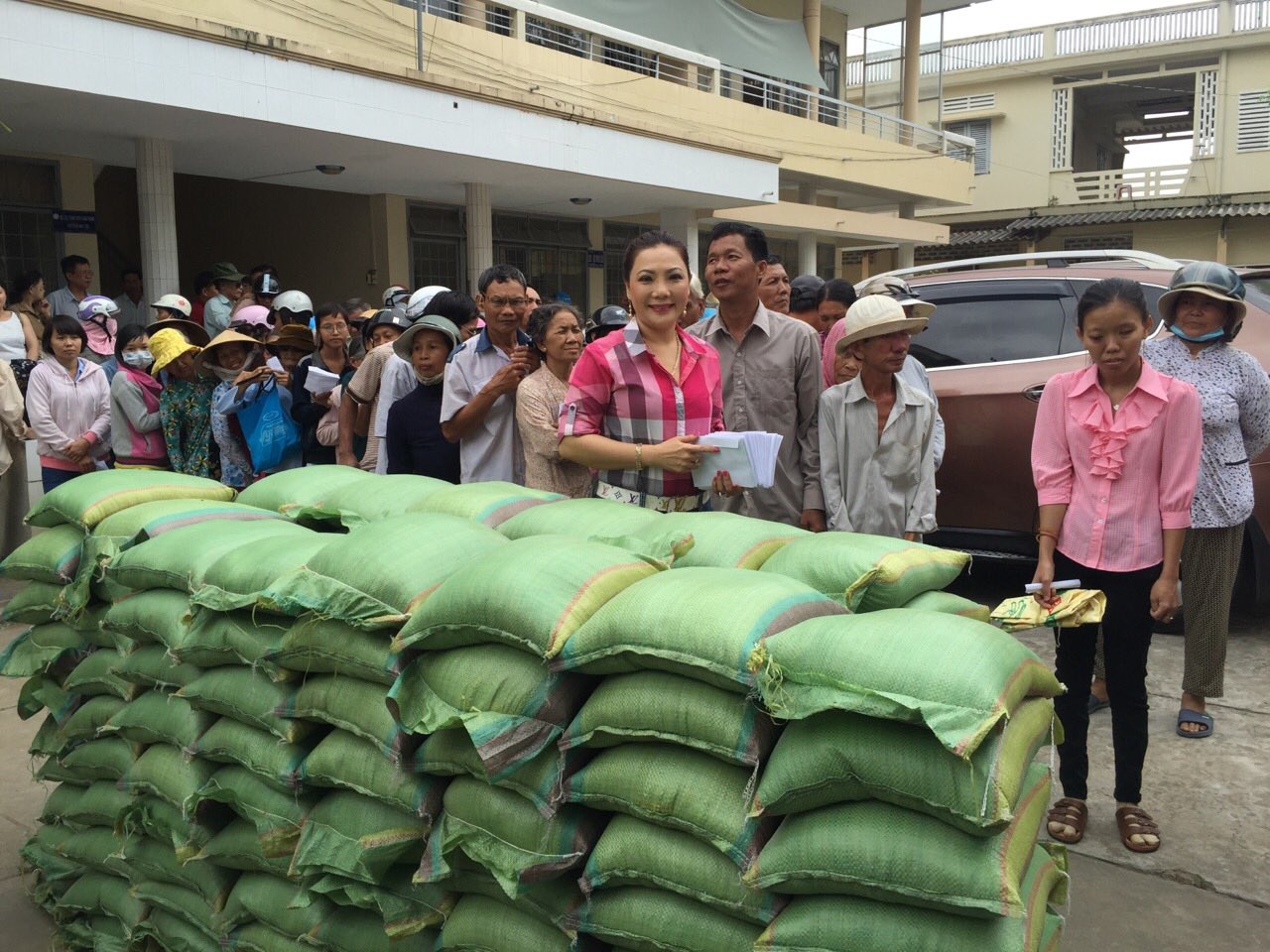 NSƯT Cẩm Tiên: “Cuộc đời không nên bon chen”