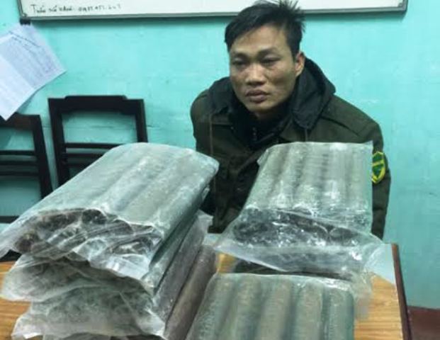 Chở thuê 24 kg thuốc nổ để lấy tiền "chơi" ma túy