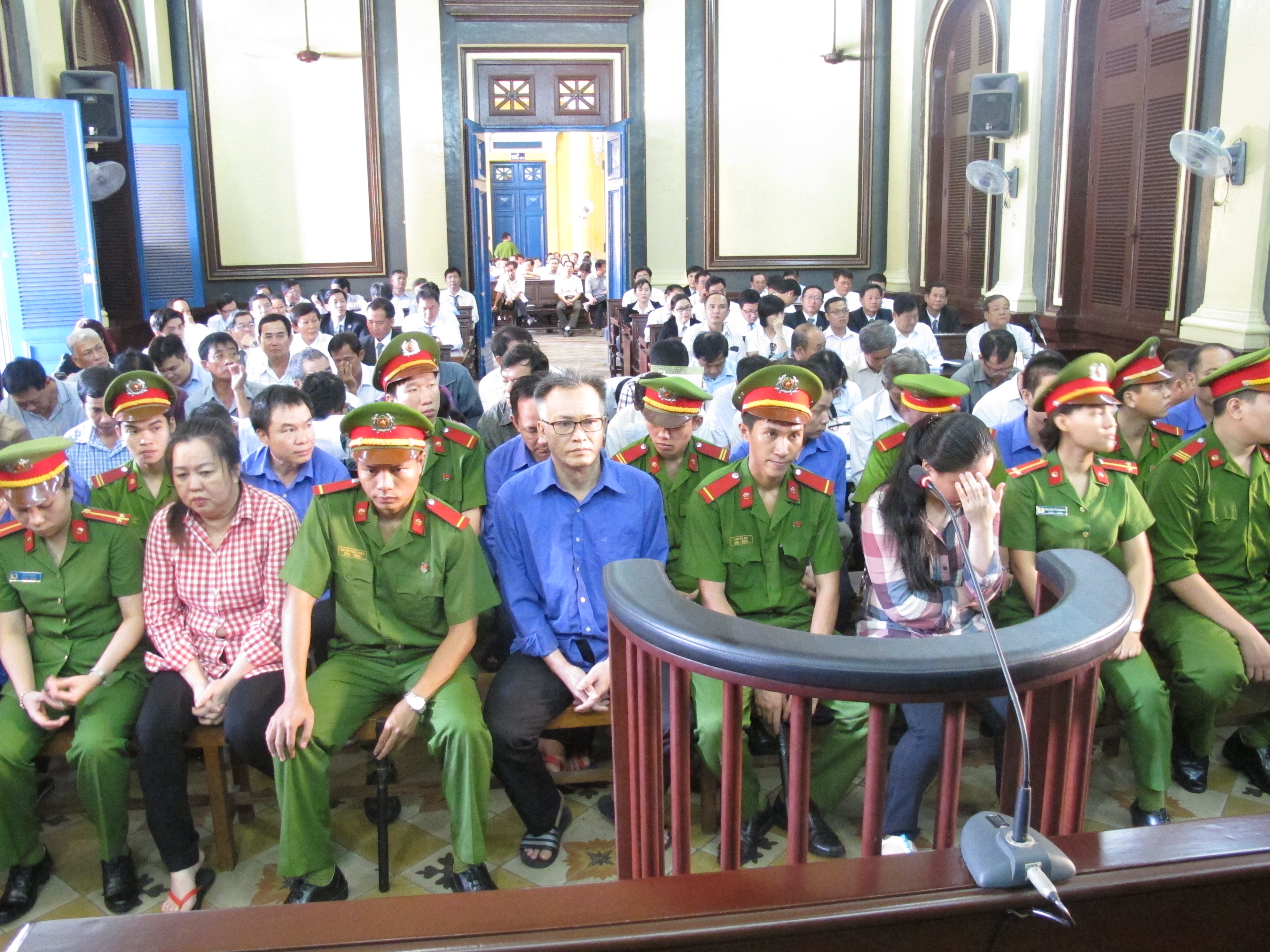 Hải quan An Giang nói gì trước sai phạm của 30 cán bộ?