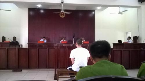 Ai được truy đuổi người vi phạm giao thông?