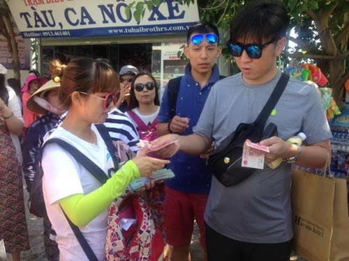Trao đổi tràn lan tiền Trung Quốc