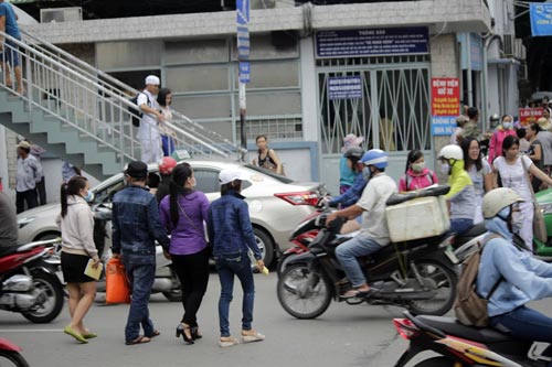 Qua đường trái luật: Nguy hiểm mà ít ai sợ