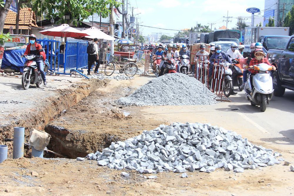 Tái lập ẩu gây ùn ứ giao thông