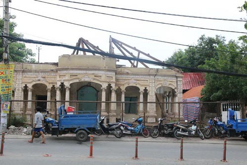 Tạm ngưng tháo dỡ căn biệt thự hơn 100 năm tuổi