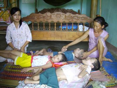 Một gia đình khánh kiệt cần được giúp đỡ