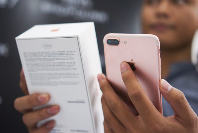 iPhone 7 loạn giá tại Việt Nam