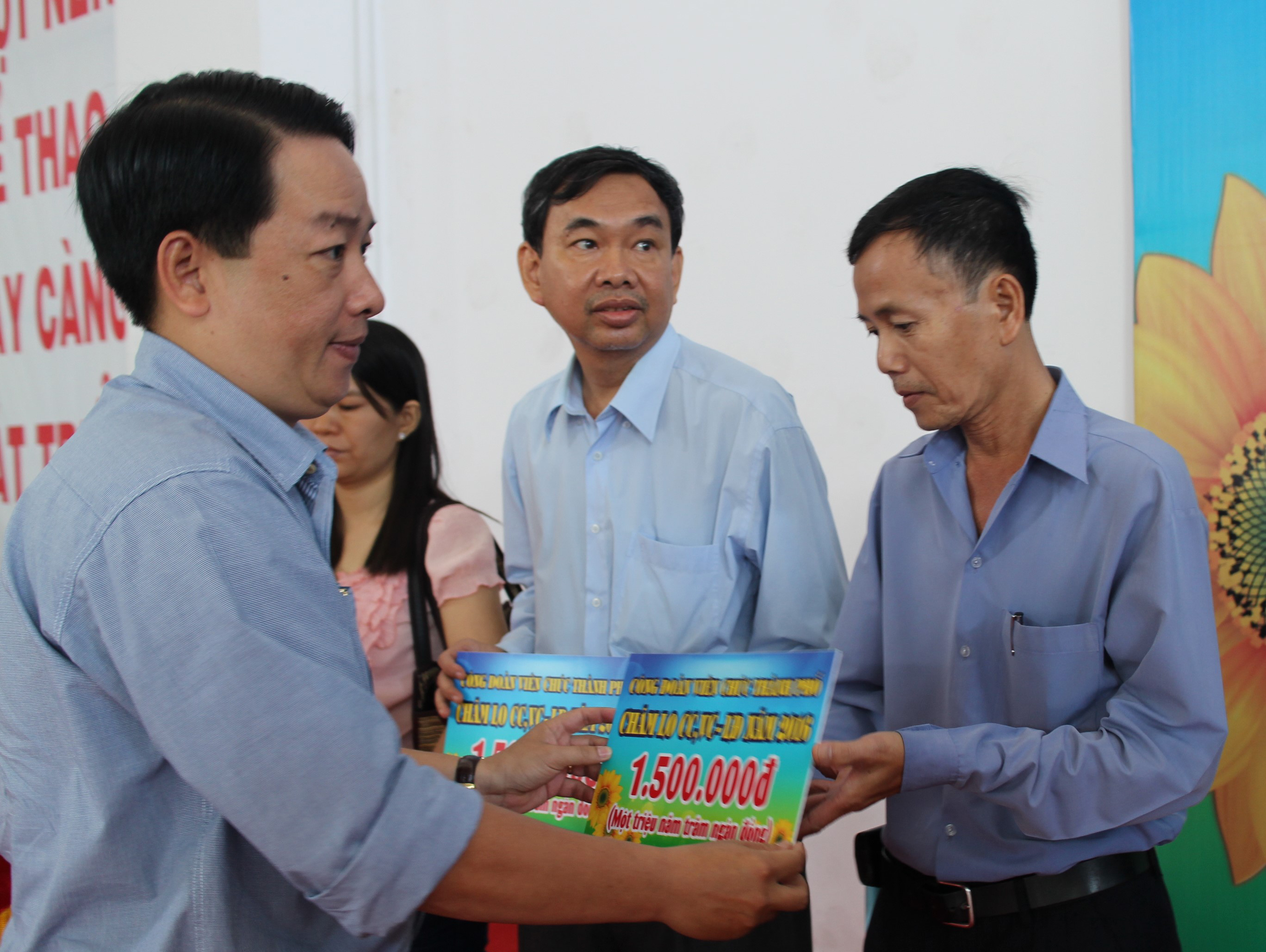 Triển khai nhiều hoạt động trong Tháng Công nhân