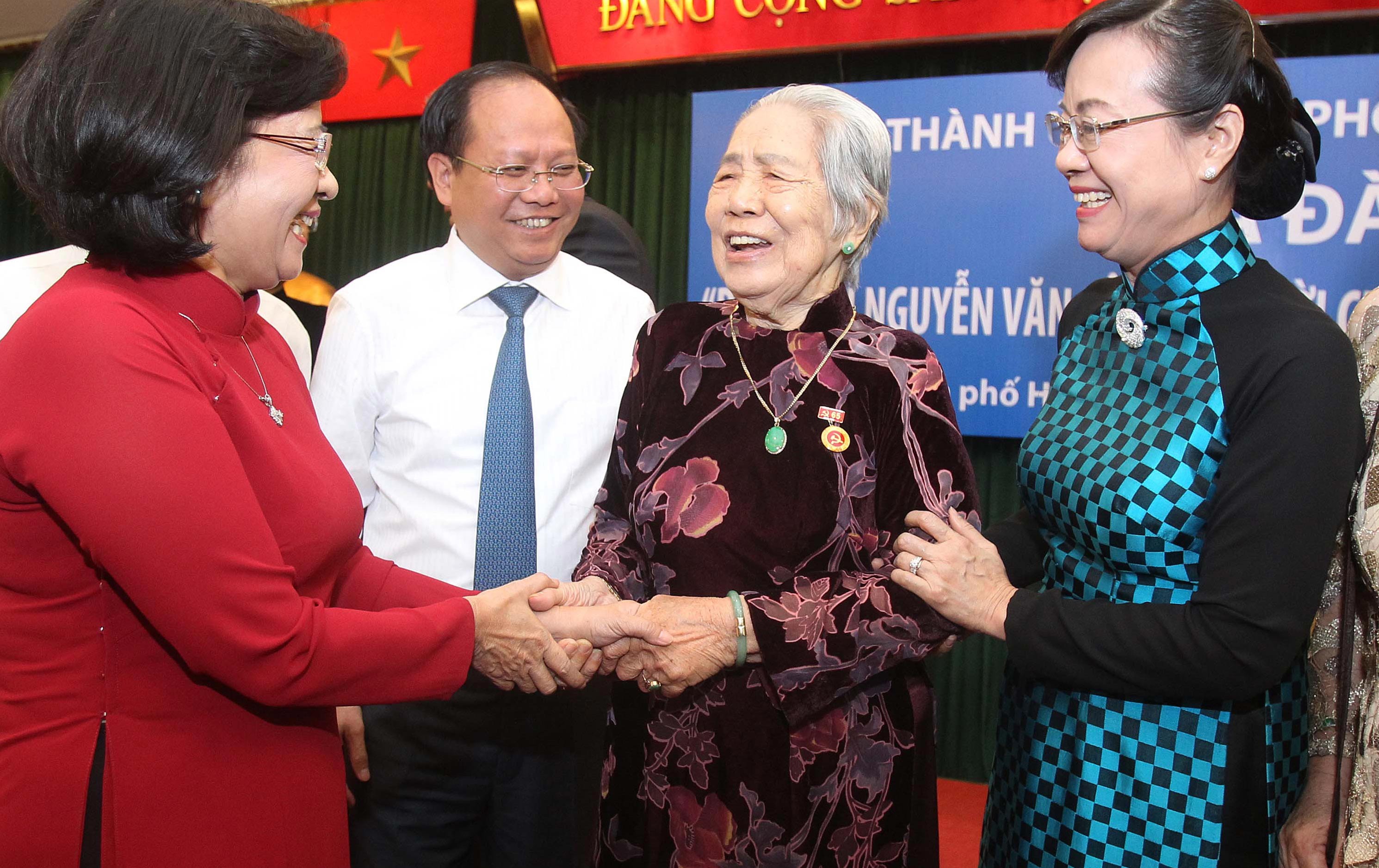 Nguyễn Văn Kỉnh - Tấm gương ngời sáng (*): Tài đức thu phục nhân tâm