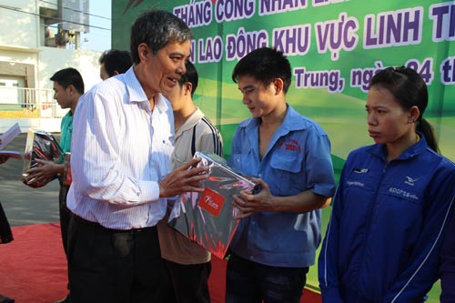 Chăm lo đời sống vật chất, tinh thần cho công nhân