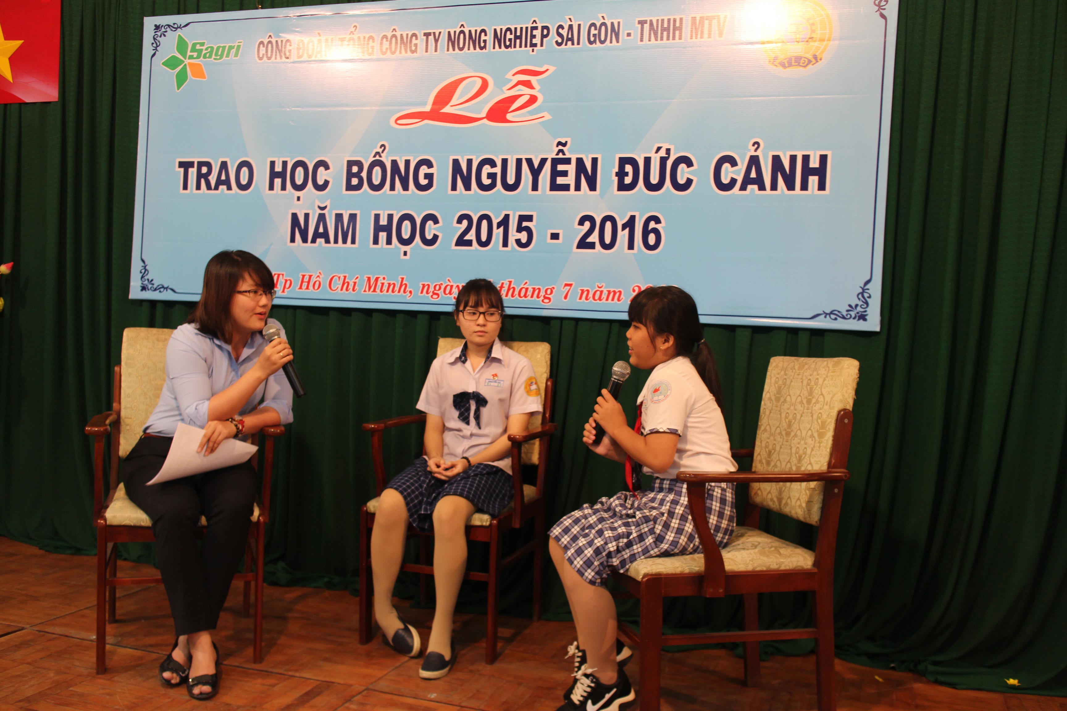 Tiếp sức con CNVC-LĐ đến trường