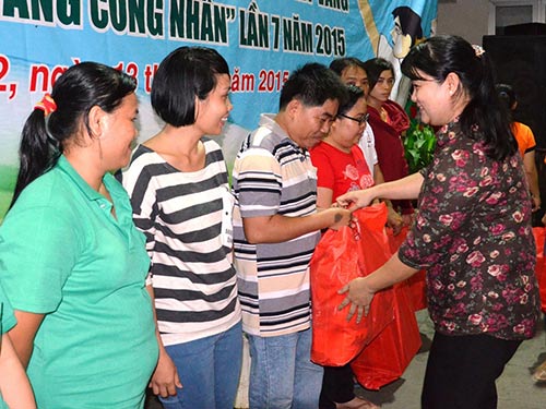 Chăm lo cho CNVC-LĐ, phát triển đoàn viên