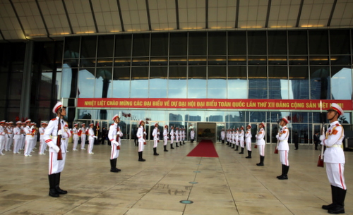 Ông Lê Hồng Anh thị sát toàn bộ công tác tổ chức Đại hội XII