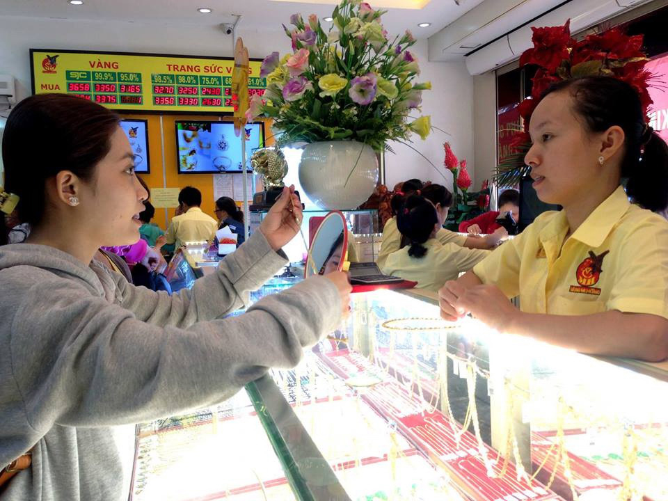 Tất cả vì công nhân