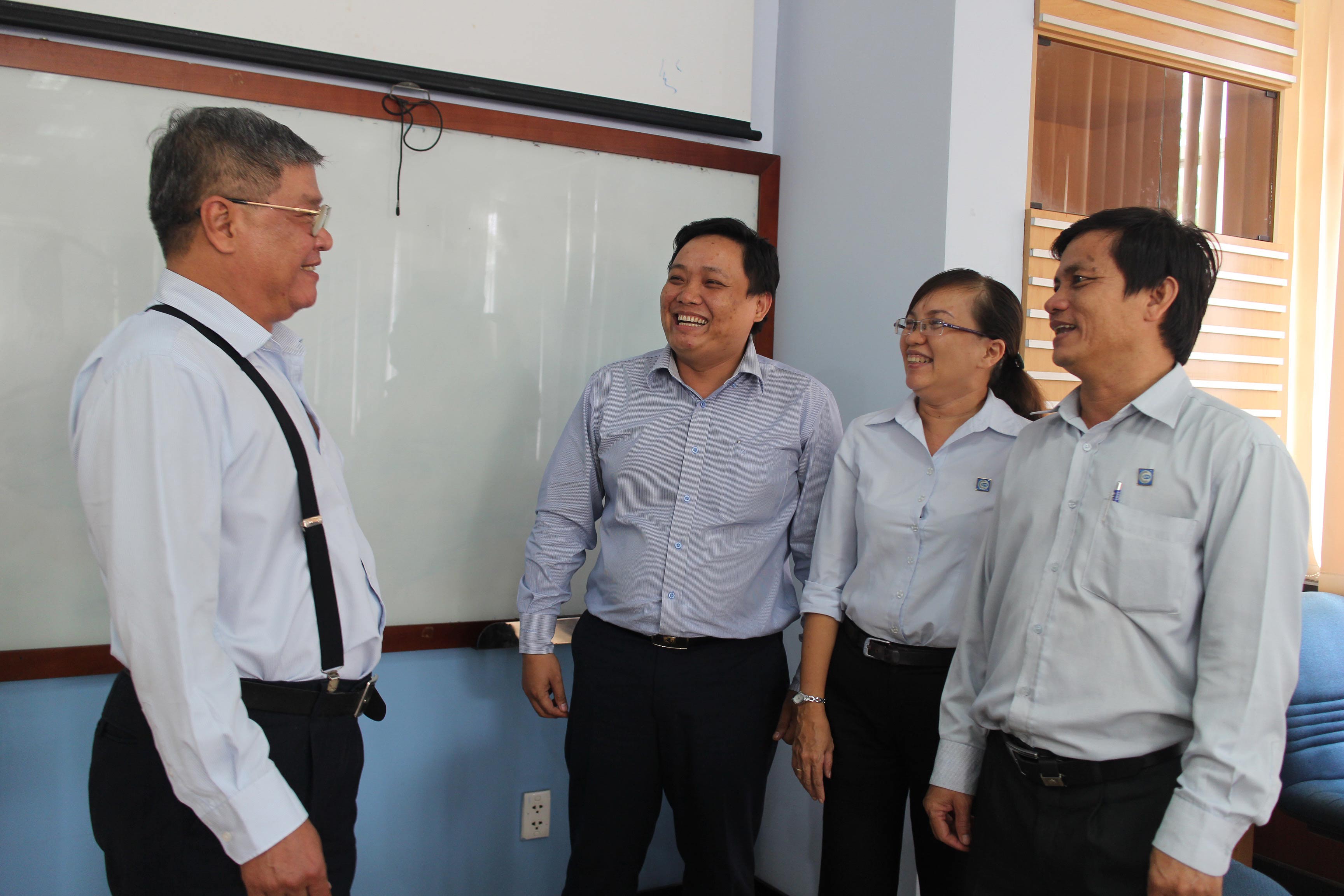 Chung một mái nhà