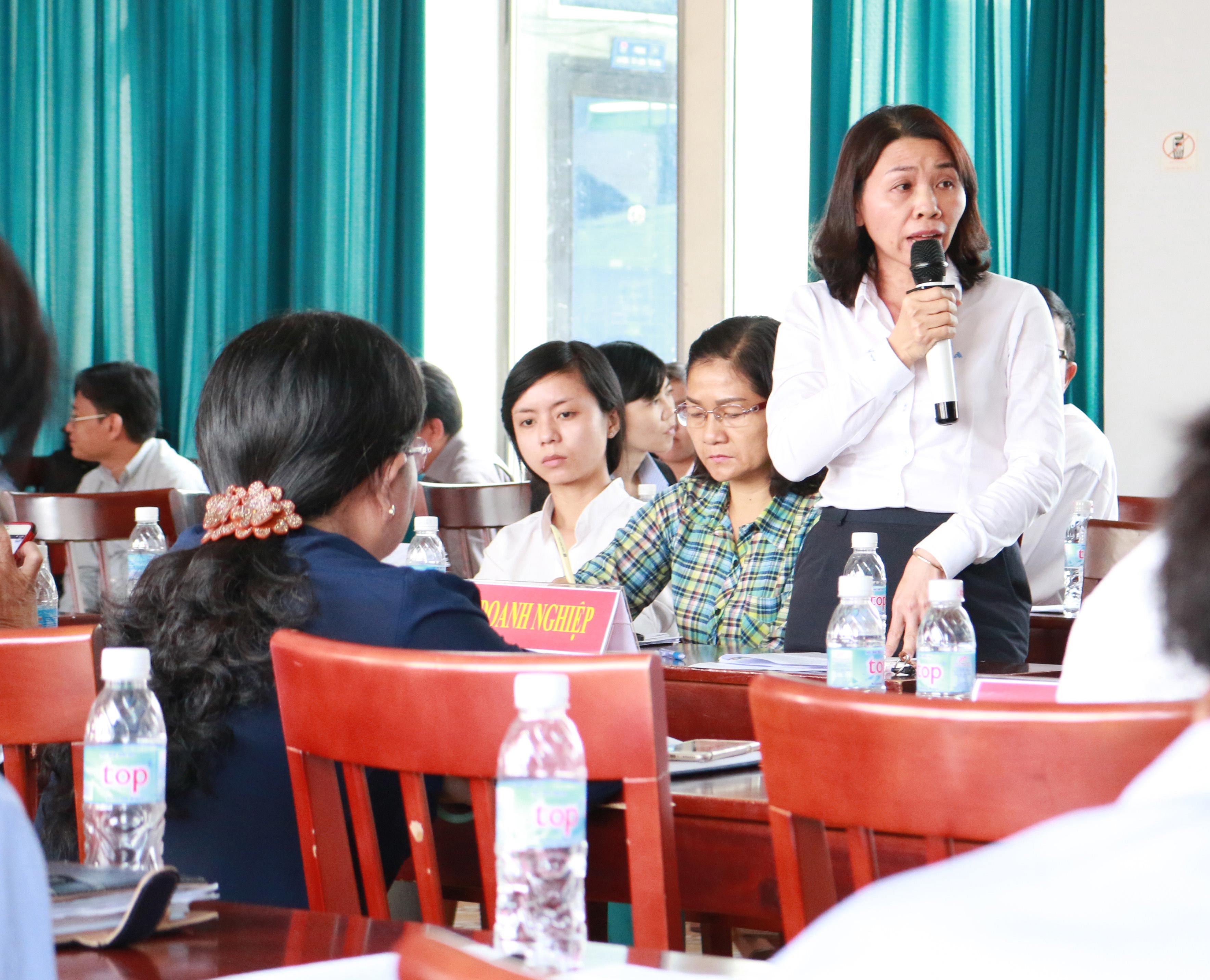 Đối thoại cần thực chất hơn