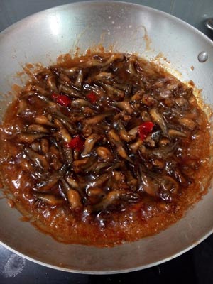 Cá kho tiêu của má