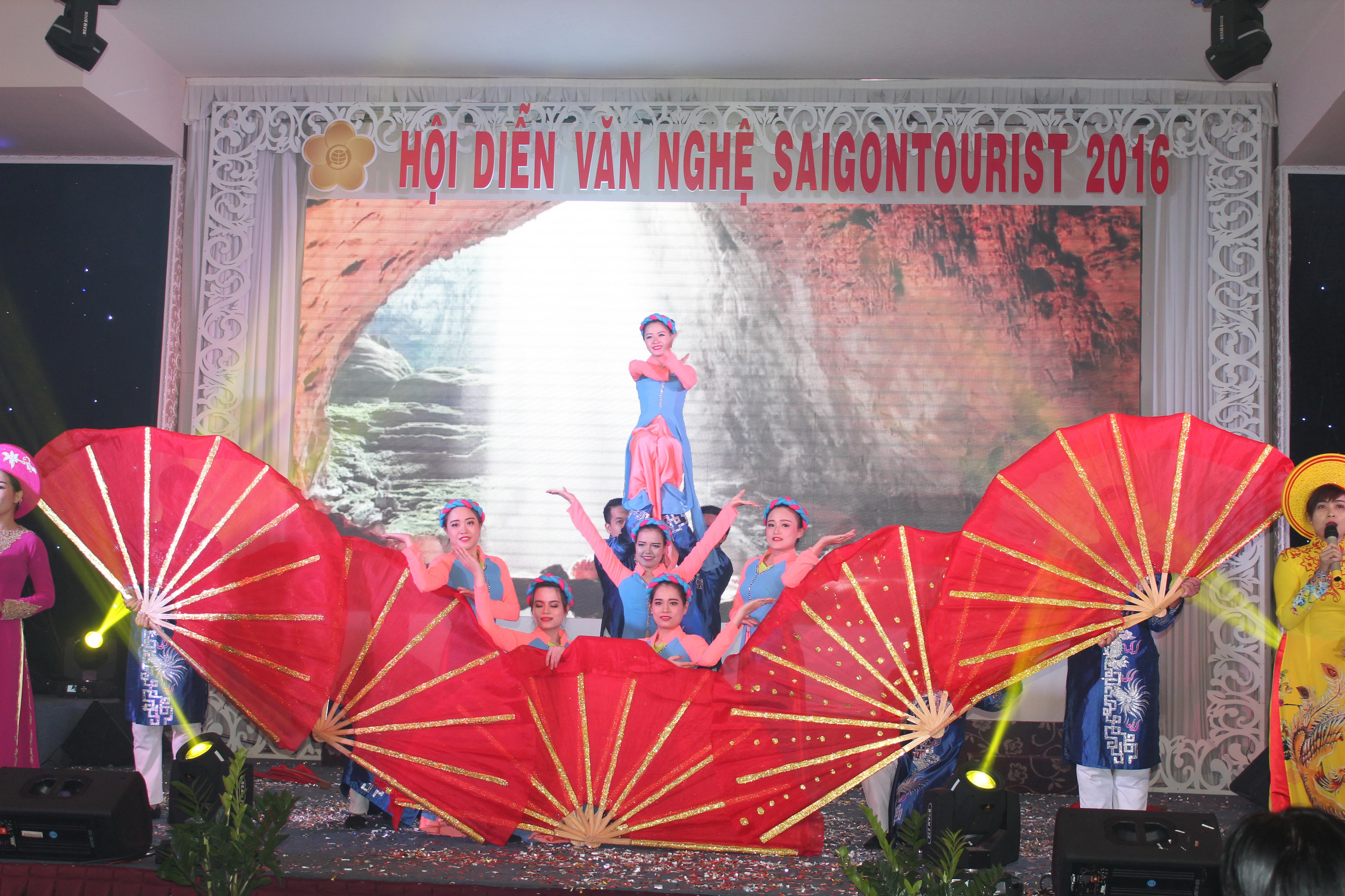 800 CNVC-LĐ dự hội diễn văn nghệ Saigontourist