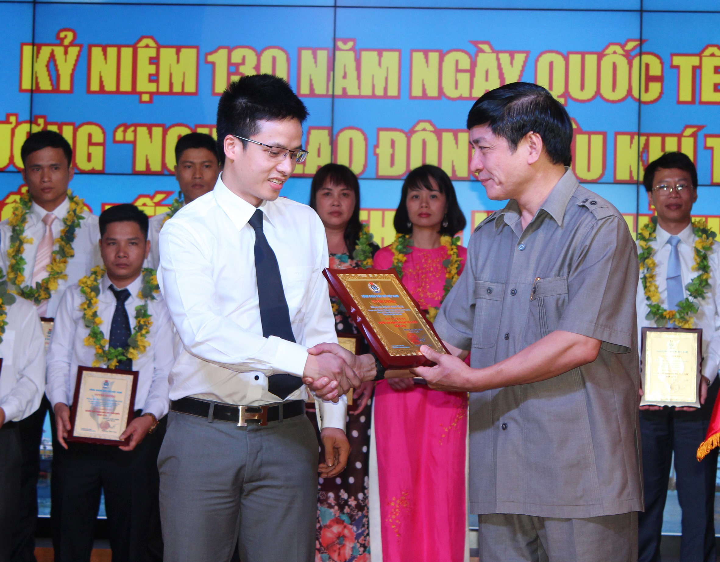 Tuyên dương 50 lao động tiêu biểu