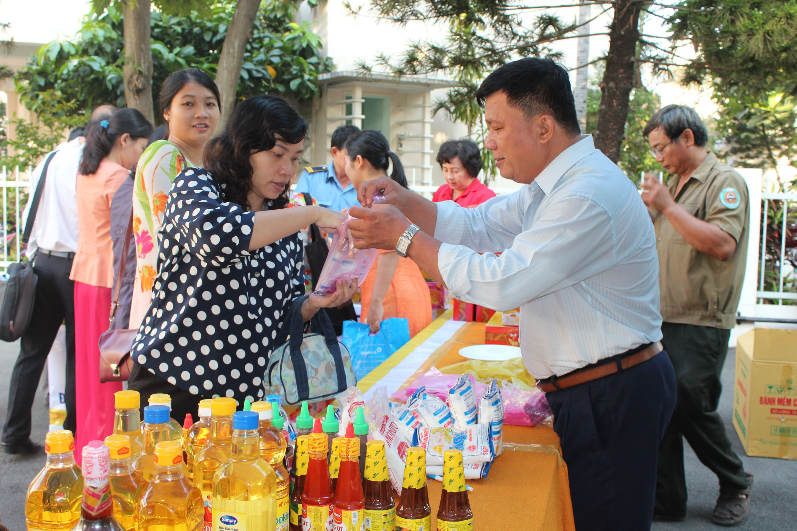 Hơn 60 tỉ đồng chăm lo cho người lao động