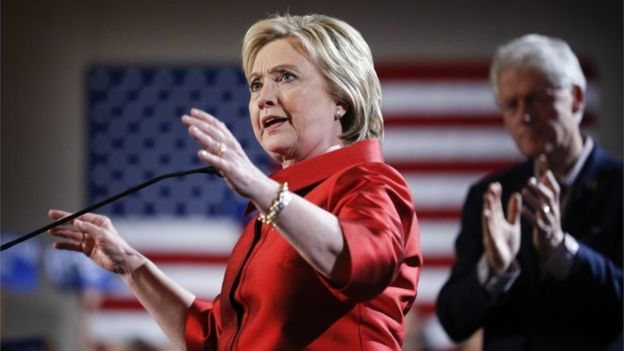 Bà Hillary Clinton thắng “sát nút” ở bang Nevada