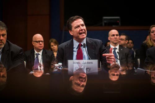 James Comey, người thích đi dây