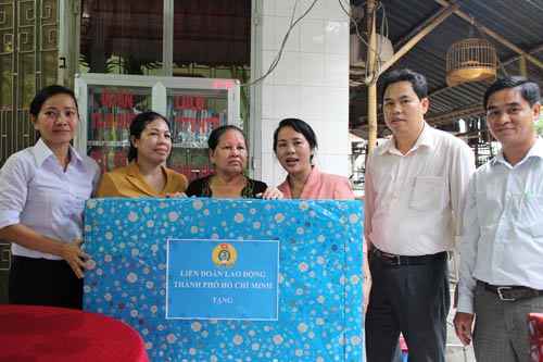 Như người một nhà