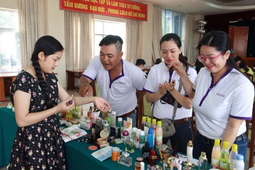 Tư vấn, chăm sóc sức khỏe cho nữ CNVC-LĐ
