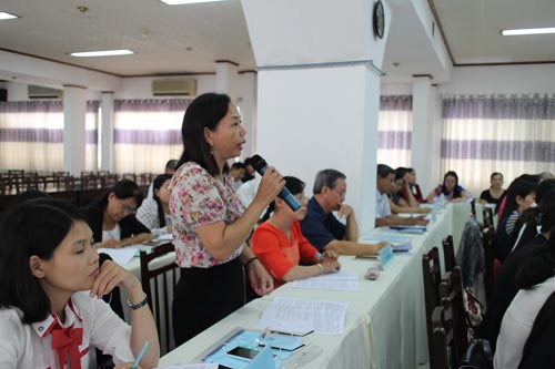 
Đại biểu ph&aacute;t biểu &yacute; kiến tại hội thảo

