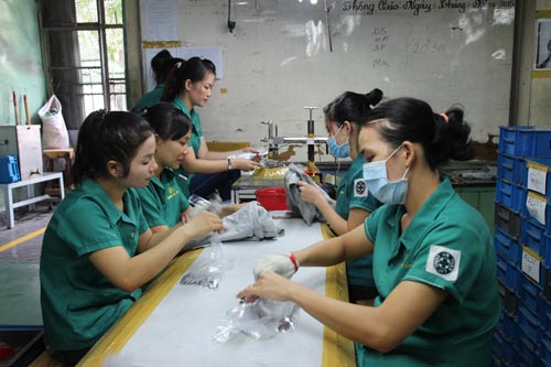 Tặng 7.200 vé tàu, xe cho công nhân