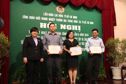 Thi tìm hiểu về cuộc đời, sự nghiệp của Bác Hồ