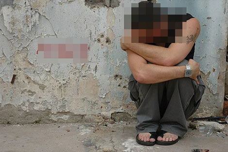 Tây, ta cùng "ngáo đá" và những bi hài kịch