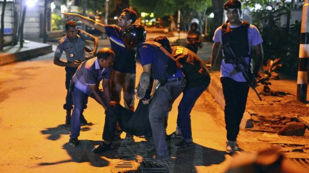 Bangladesh: IS khủng bố, bắt giữ hàng chục con tin ngoại quốc
