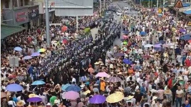 Trung Quốc: Hàng ngàn người biểu tình phản đối dự án lò đốt rác