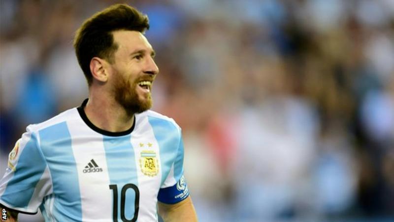 Messi chính thức trở lại tuyển Argentina