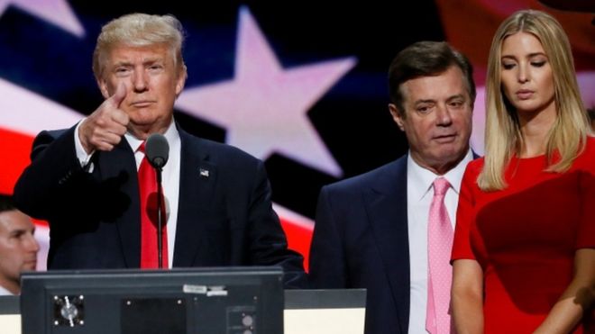 Tới lượt trợ lý của ông Trump gây bão