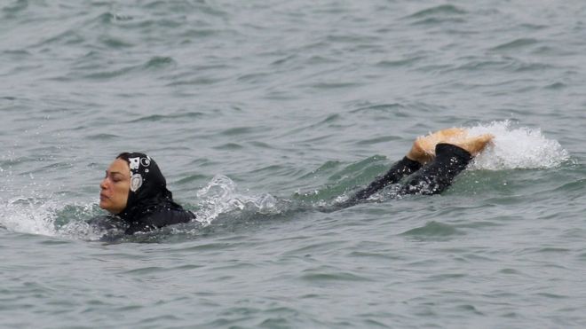 Tòa tối cao Pháp xen vào tranh cãi burkini