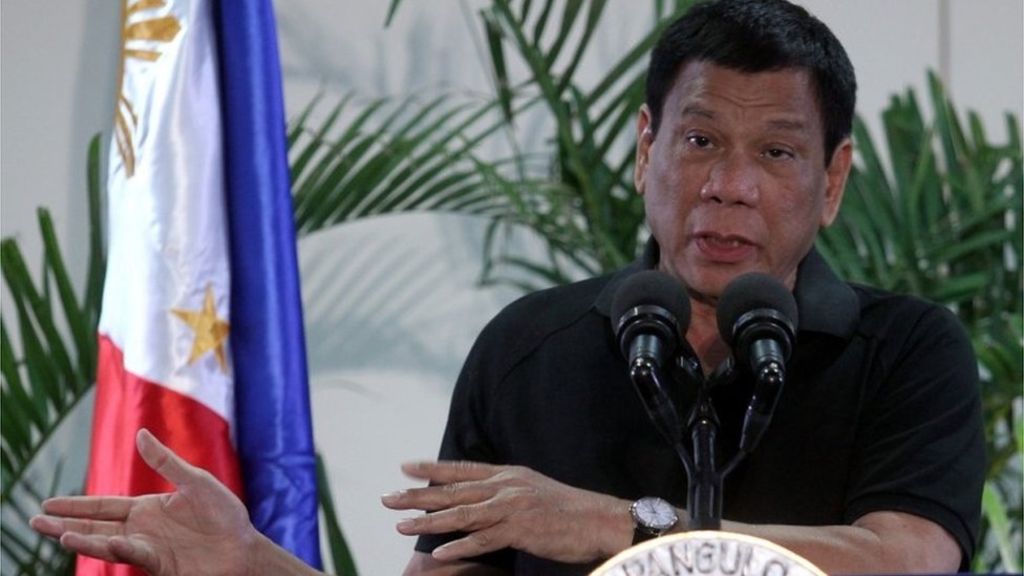 So mình với Hitler, ông Duterte chọc giận người Do Thái