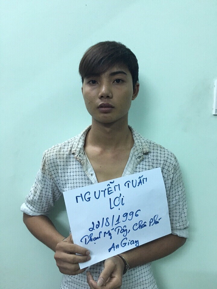 Chuốc say thiếu nữ, 2 thanh niên thi nhau thỏa mãn