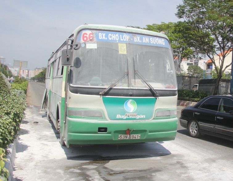 Chiếc xe buýt sau khi được chữa cháy