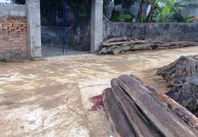 Ghen tuông, xách dao tới đâm chết vợ cũ lúc nửa đêm