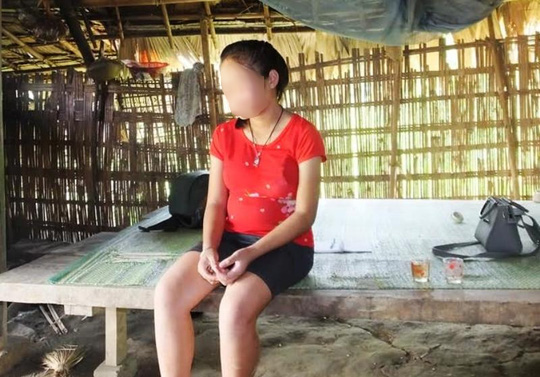 Bé gái 12 tuổi bị 2 người hiếp dâm nhiều lần, có thai 7 tháng