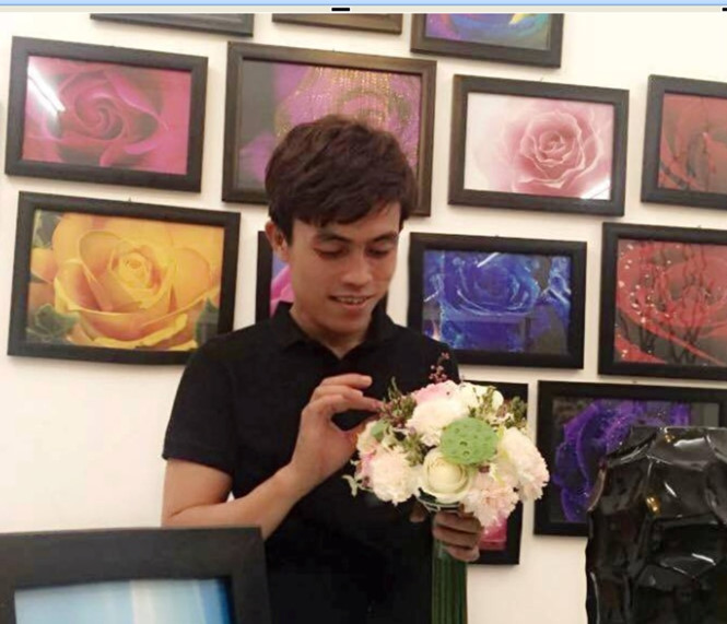 Con trai cắm hoa... kiếm 1 tỉ mỗi năm
