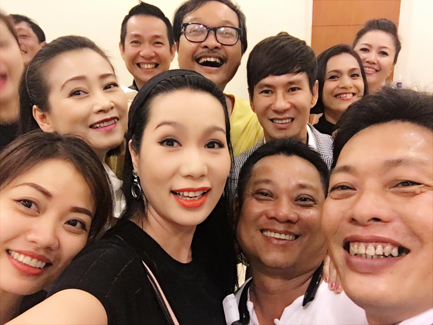NSƯT Trịnh Kim Chi xúc động họp mặt "người đưa đò"