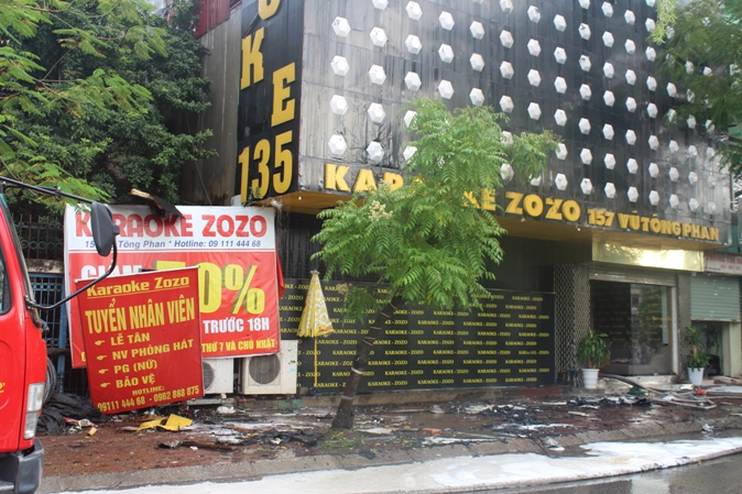 Hi hữu cháy nhà nối tiếp cháy quán karaoke trên cùng phố