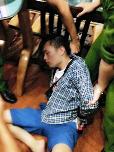 Táo tợn đột nhập, dí dao vào cổ bé gái 6 tuổi để tống tiền
